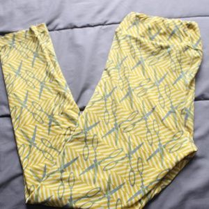 Lularoe Yellow Scissor Pattern Legging TC